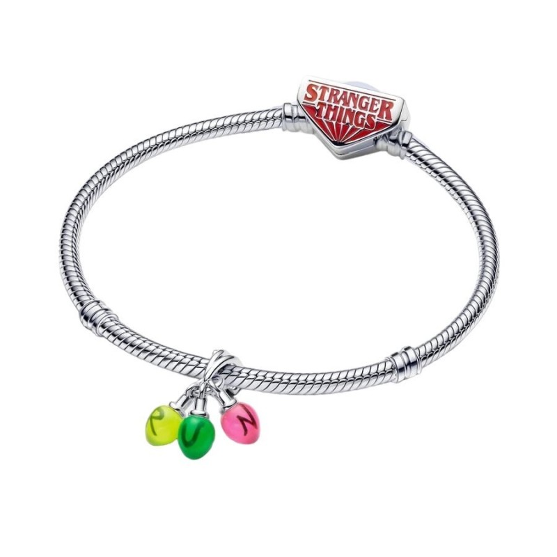 Charm Pandora Colgante Corre que brilla en la oscuridad de Stranger Things 793568C01