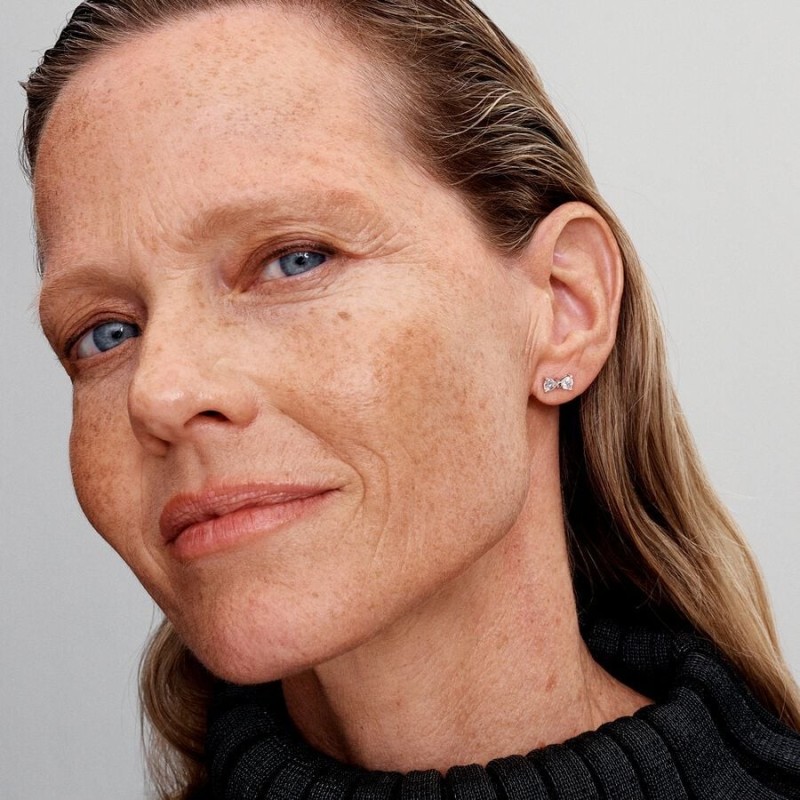 Pendientes Pandora Lazo Pequeño Brillante 293542C01