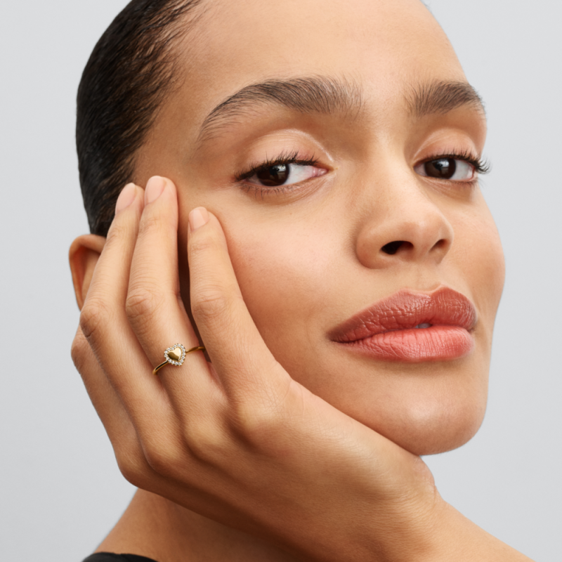 Anillo Pandora Grabable Baño oro 14k Halo Corazón 163801C01