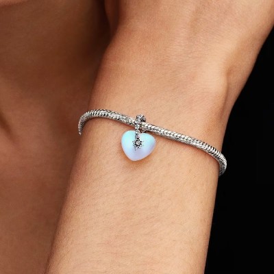 Charm Pandora Colgante Corazón y Estrella Fugaz 794143C01 2